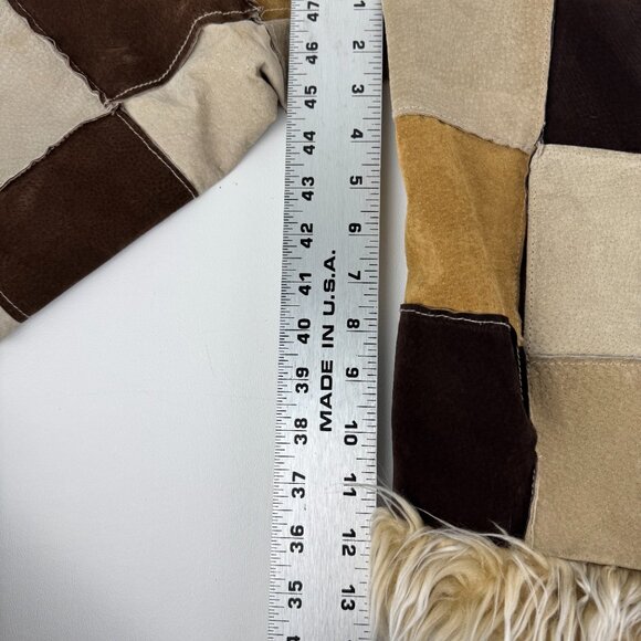 Sweet Leather Patchwork Jacket with Faux Fur Accents - Picture 4 of 13